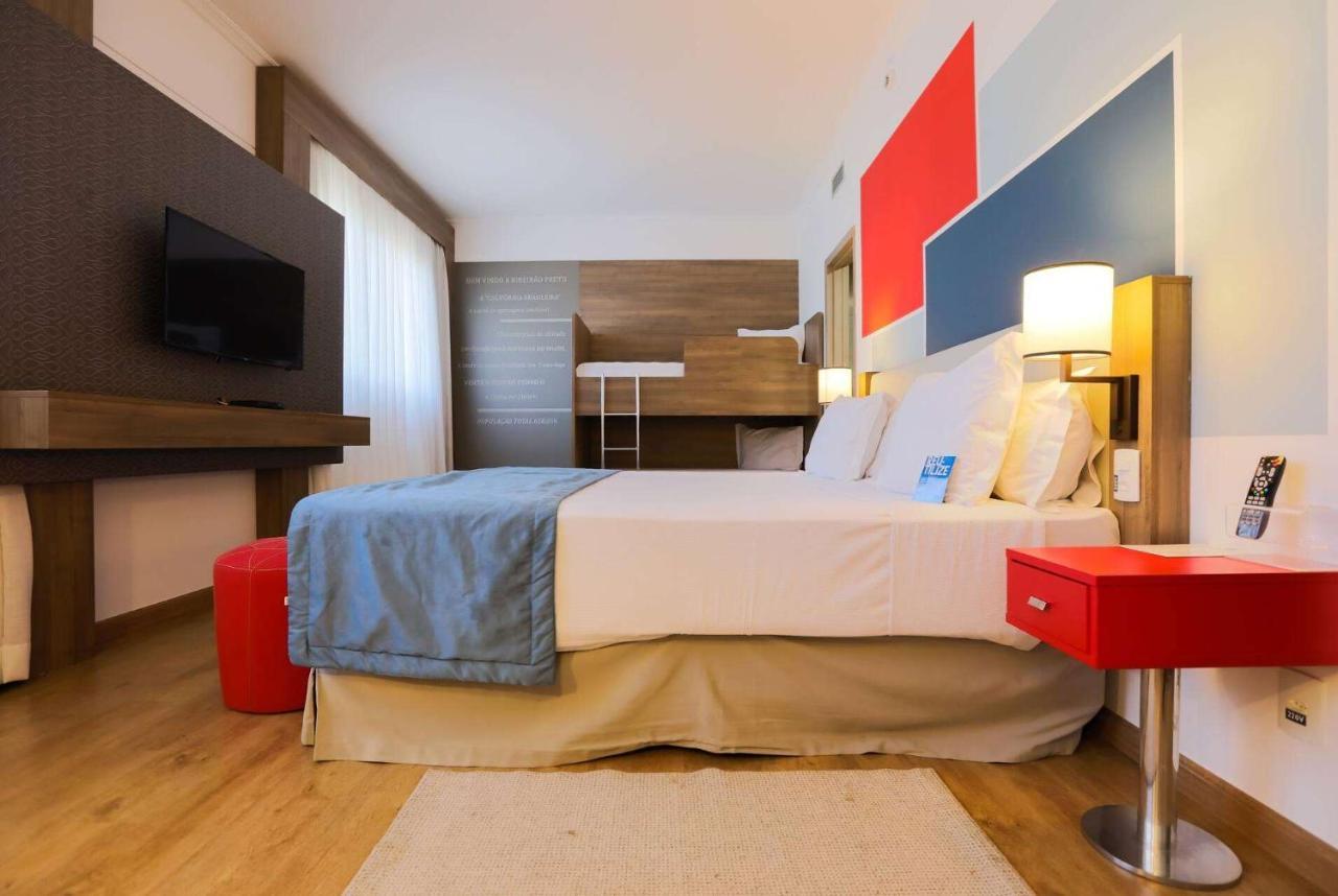 ホテル Tryp By Wyndham リベイラン・プレト エクステリア 写真 A room at the hotel