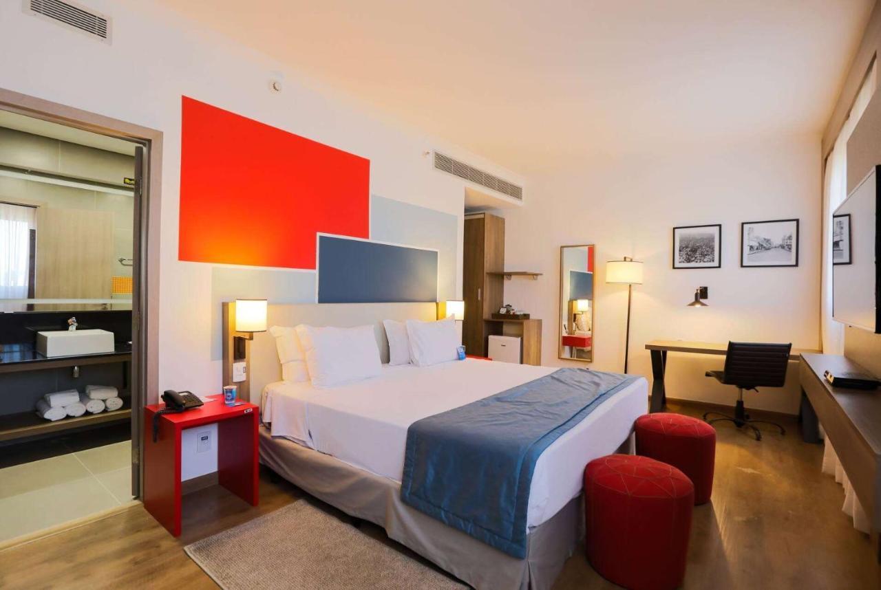 ホテル Tryp By Wyndham リベイラン・プレト エクステリア 写真 A room at the hotel