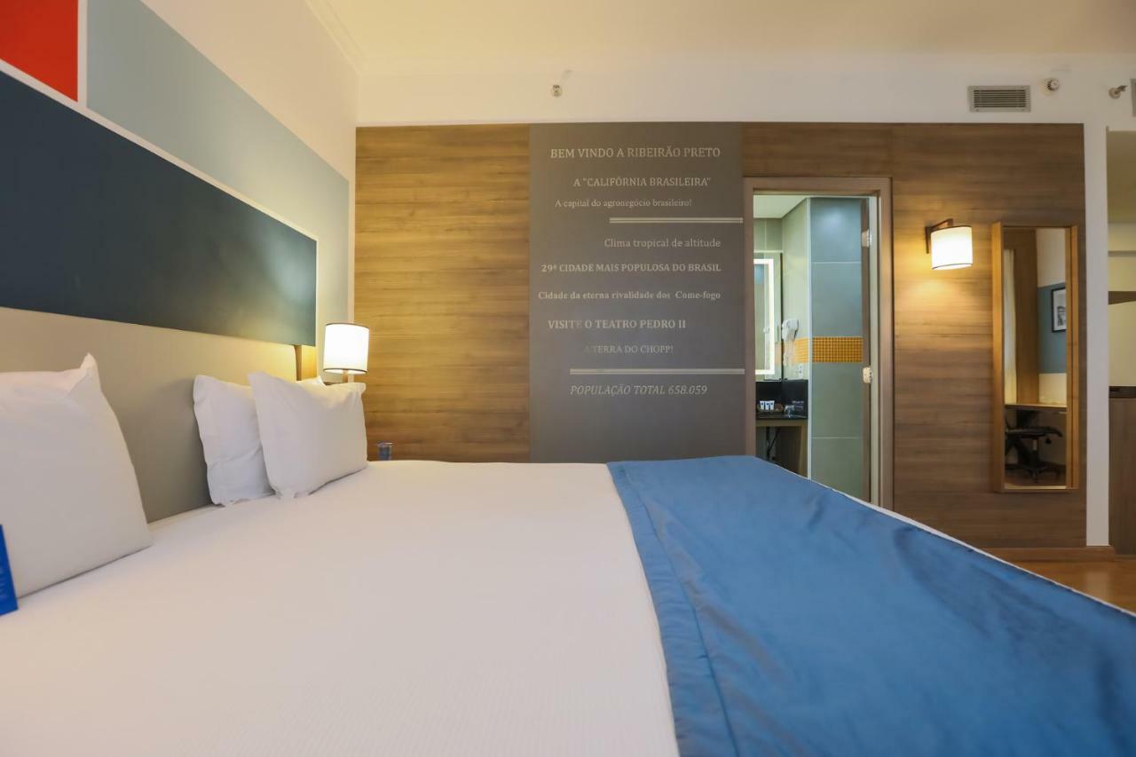 ホテル Tryp By Wyndham リベイラン・プレト エクステリア 写真 A room at the hotel