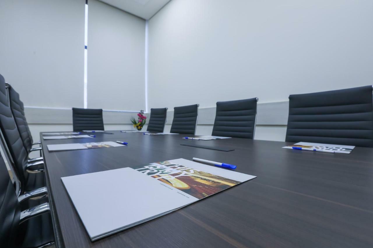 ホテル Tryp By Wyndham リベイラン・プレト エクステリア 写真 A meeting room